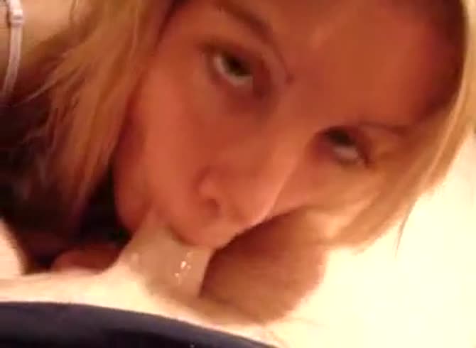 Video :Hot and sexy blonde teen giving blowjob to her brother